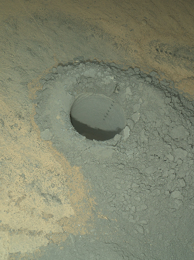 Illustration for article titled 8 Places Where the Curiosity Rover Left Drill Holes on Mars